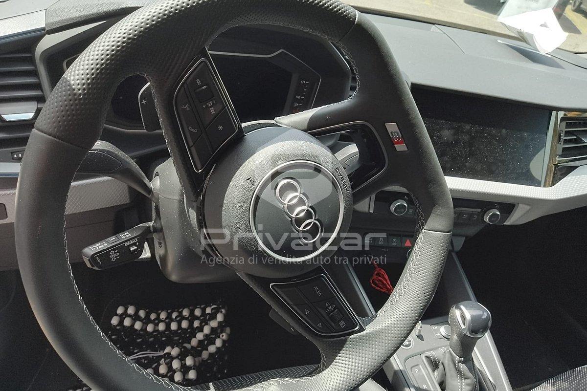 AUDI A1 SPB 40 TFSI S tronic Identity Black