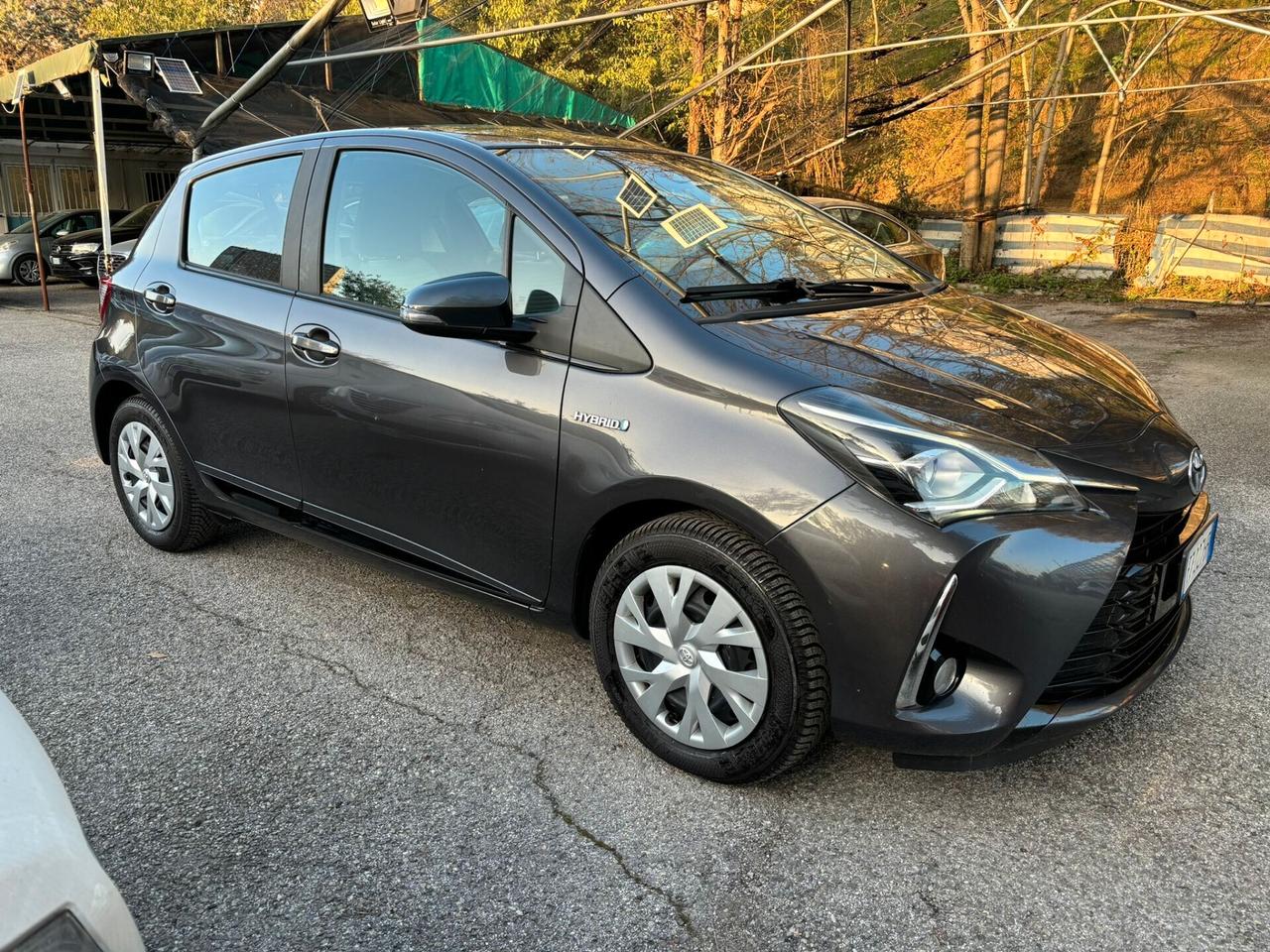 Toyota Yaris 1.5 Hybrid 5 porte OK Neopatentati