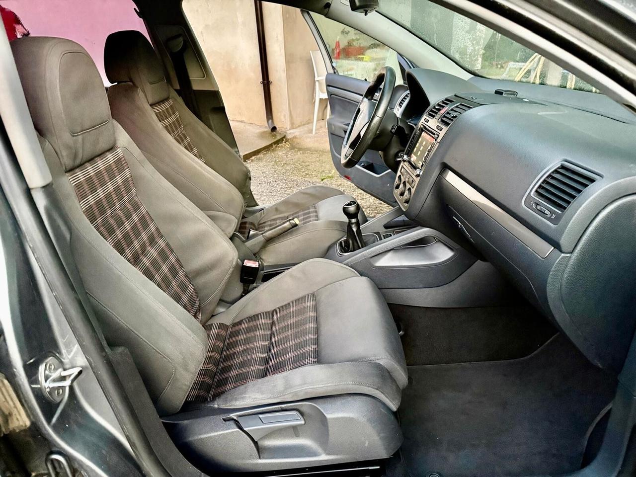 Volkswagen Golf 2.0 16V TDI 5p. Comfortline