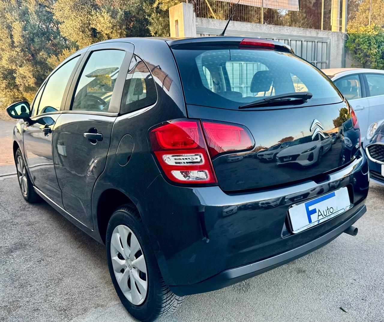 Citroen C3 1.4 HDi 70Cv,**86.465km**,clima,radio,ecc.
