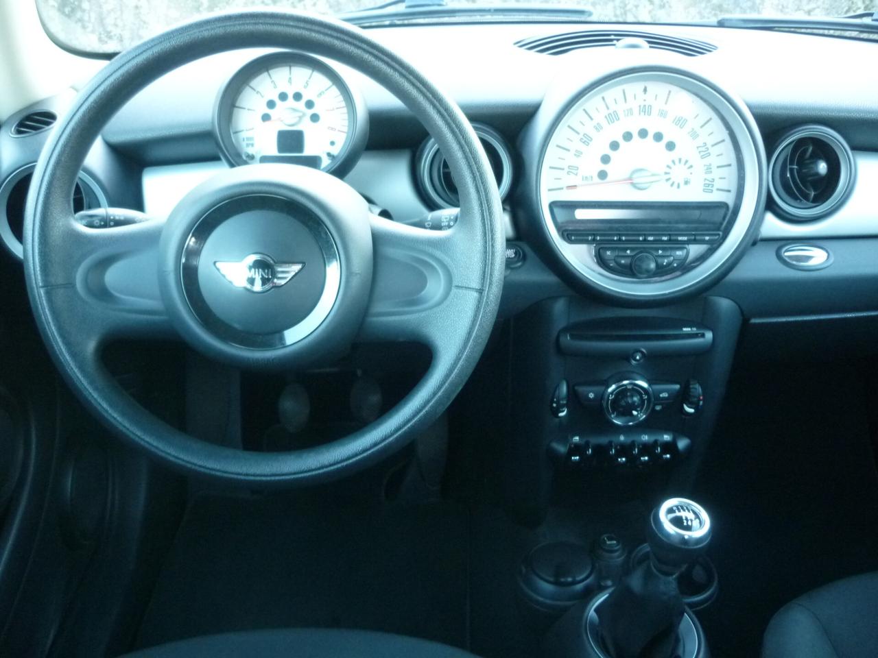 Mini 1.6 16V One (55kW)