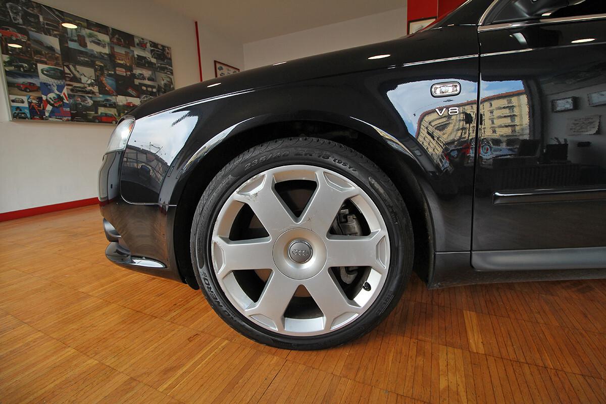 Audi A4 S4 Avant 4.2 V8 quattro S tiptronic B7 344 cv (2005)