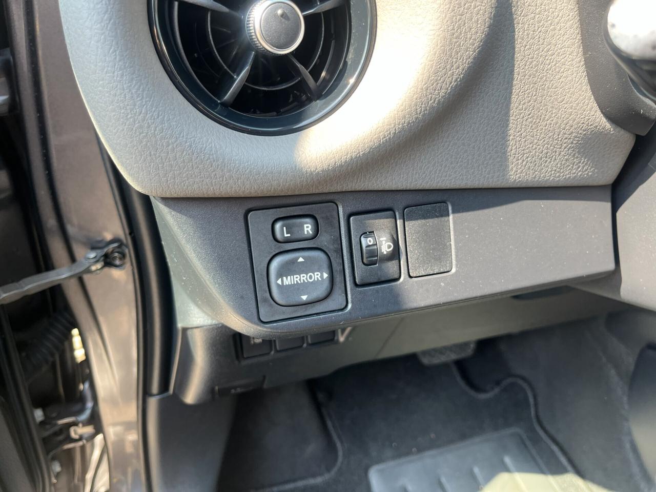 Toyota Yaris 1.5 Hybrid 5 porte Active