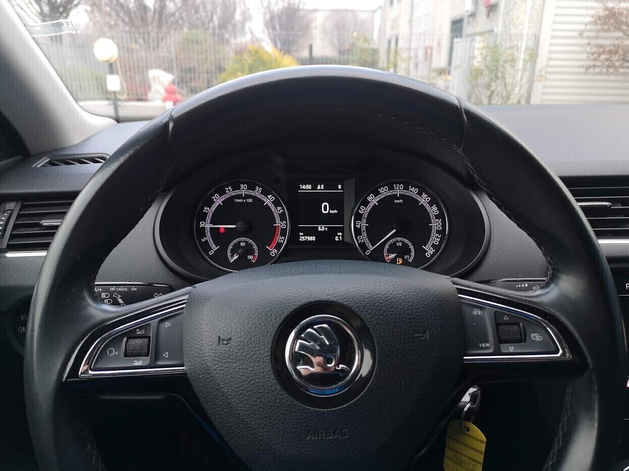 Skoda Octavia 1.6 TDI CR 115 CV DSG Wagon Executive