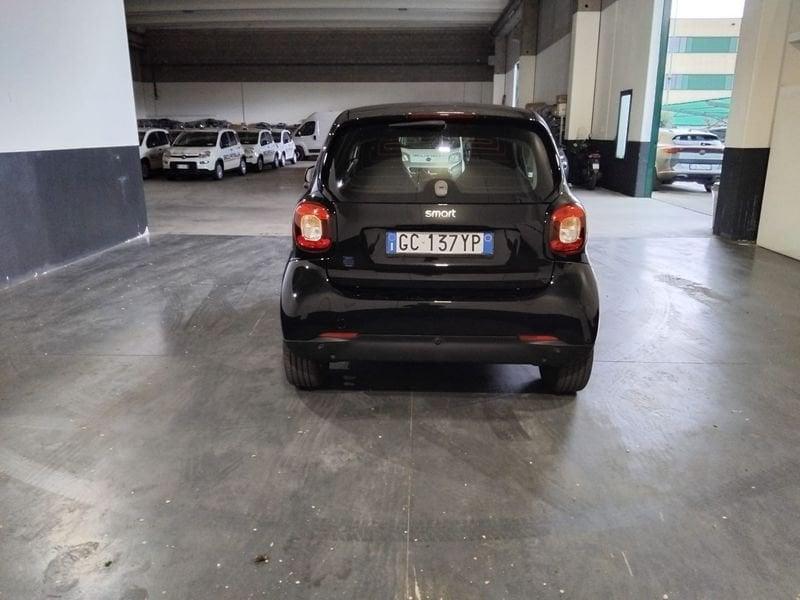 smart fortwo EQ Passion