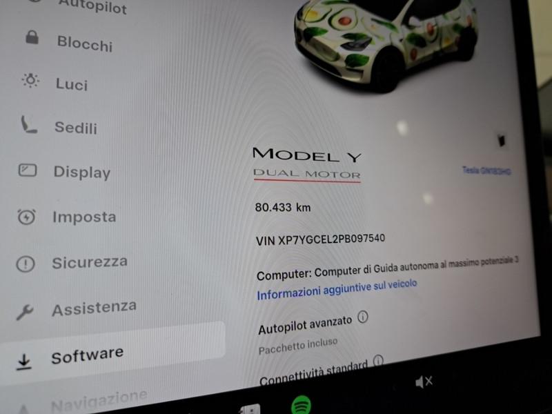 TESLA MODEL Y 75 KWH PERFORMANCE DUAL MOTOR 4WD AUT SUV