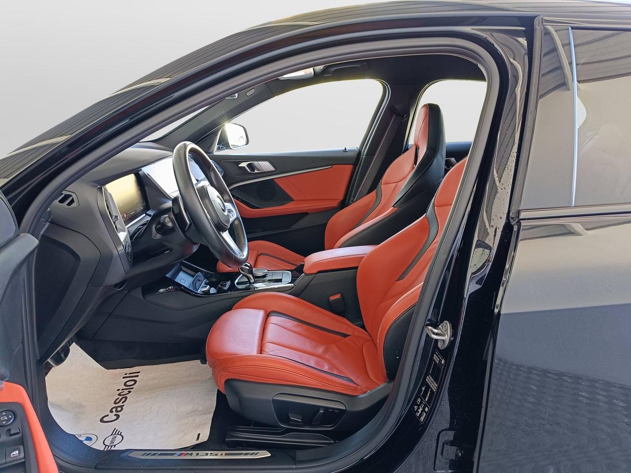 BMW Serie 1 F40 - M 135i xdrive auto