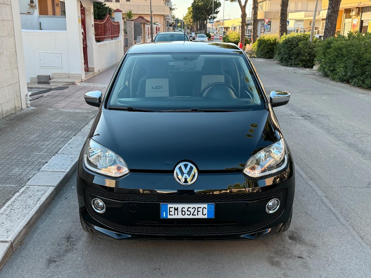 Volkswagen up! 1.0 75CV *Black - 2012