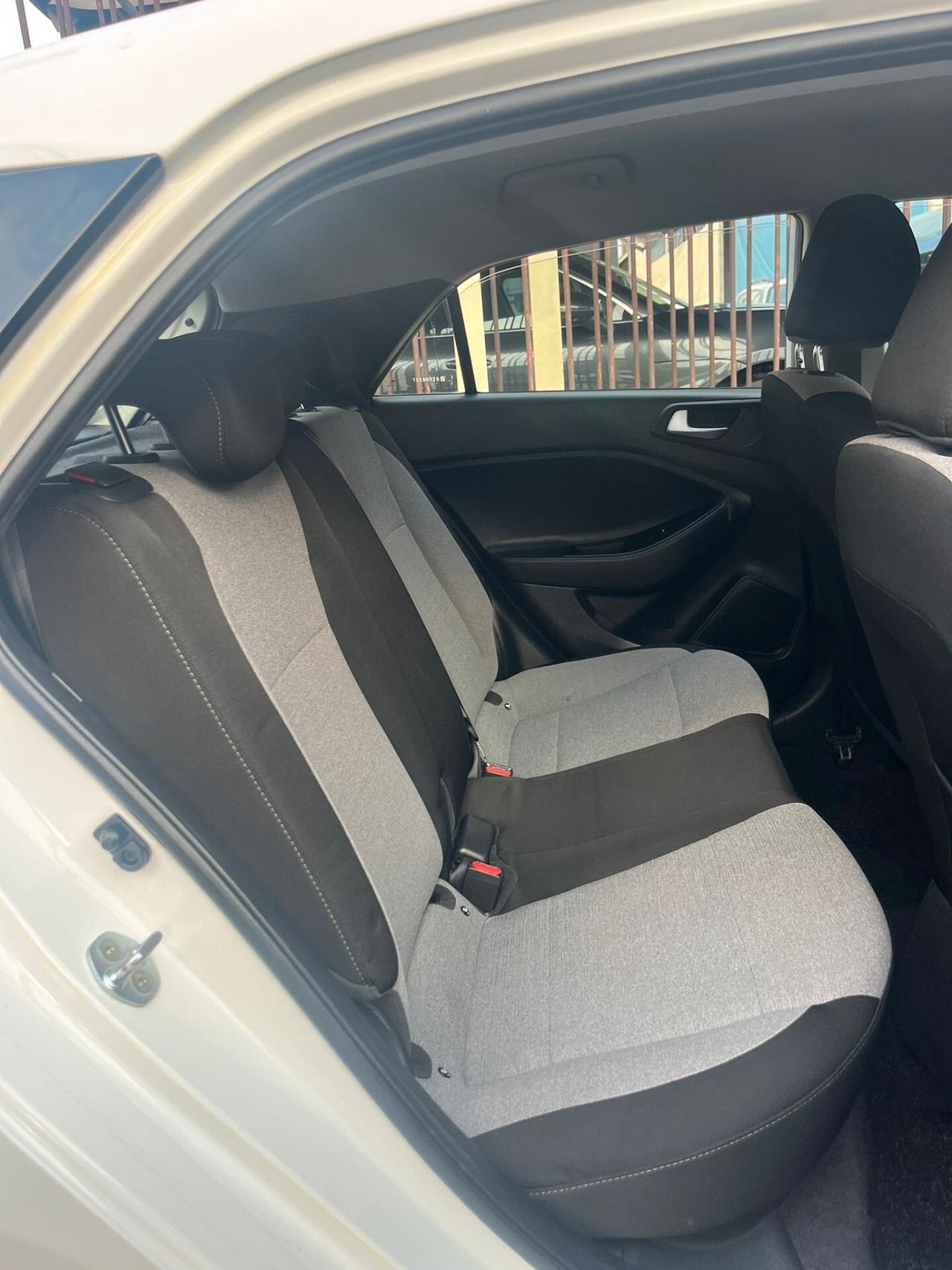 Hyundai i20 1.2 84 CV 5 porte Econext Comfort