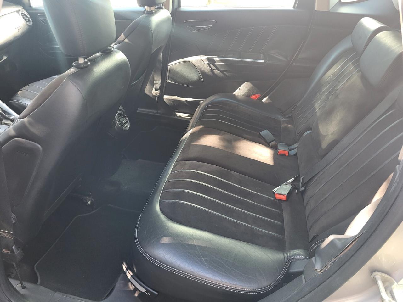 Lancia Delta 1.6 MJT DPF Oro