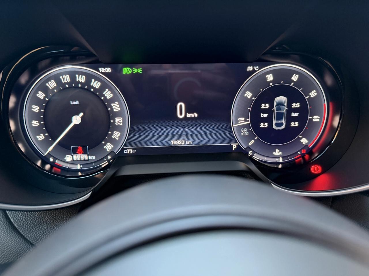Alfa Romeo Giulia 2.0 Turbo 280 CV AT8 AWD Q4 Competizione