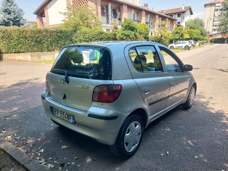 Toyota Yaris 1.3i 16V CAMBIO AUTOMATICO GOMME FRENI NUOVI