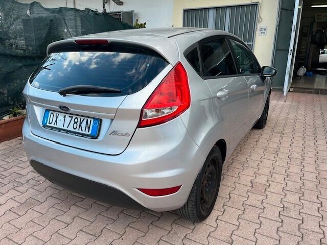 Ford Fiesta 1.4 5 porte Bz.- GPL Titanium
