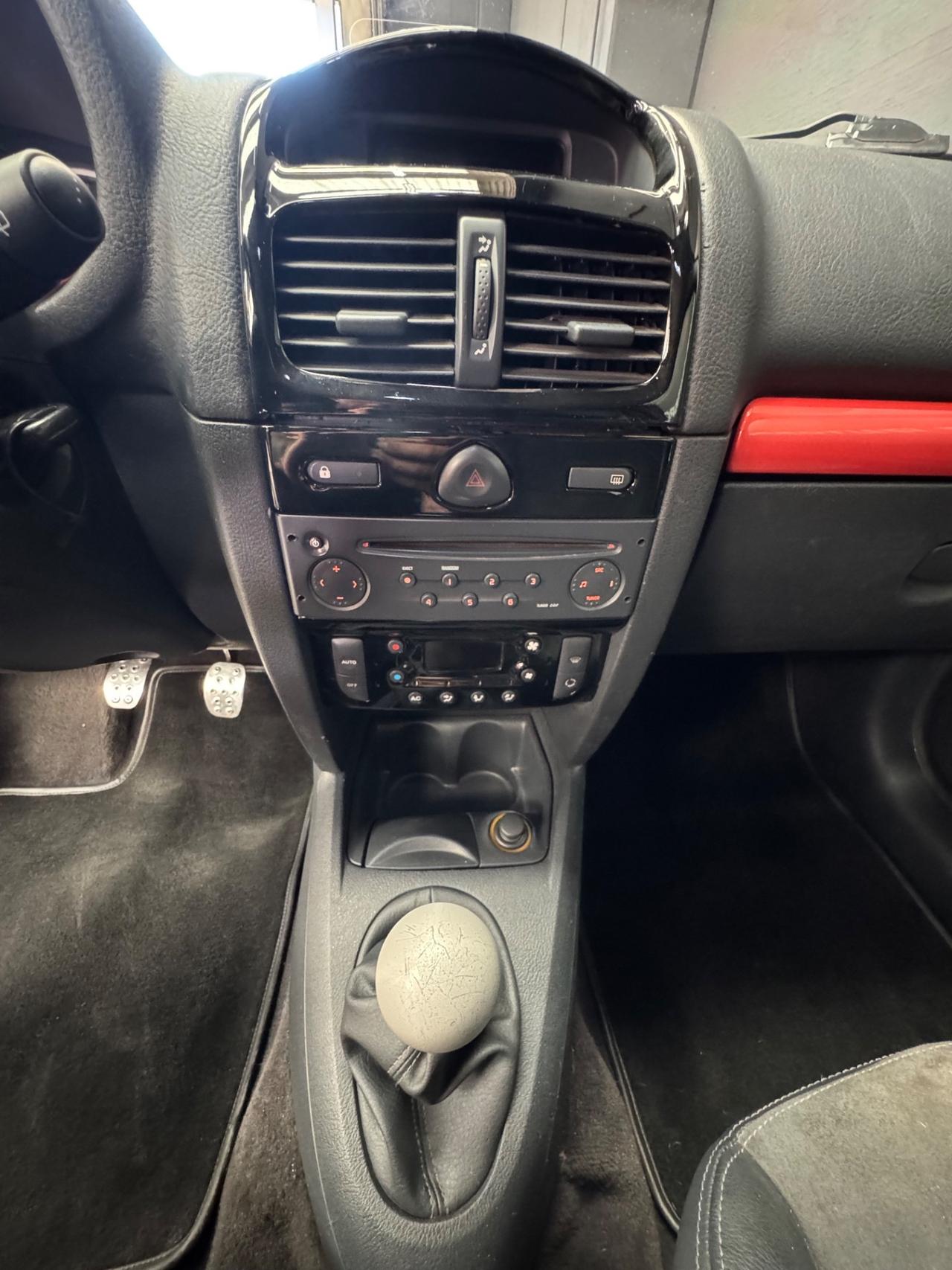 Renault Clio rs 182