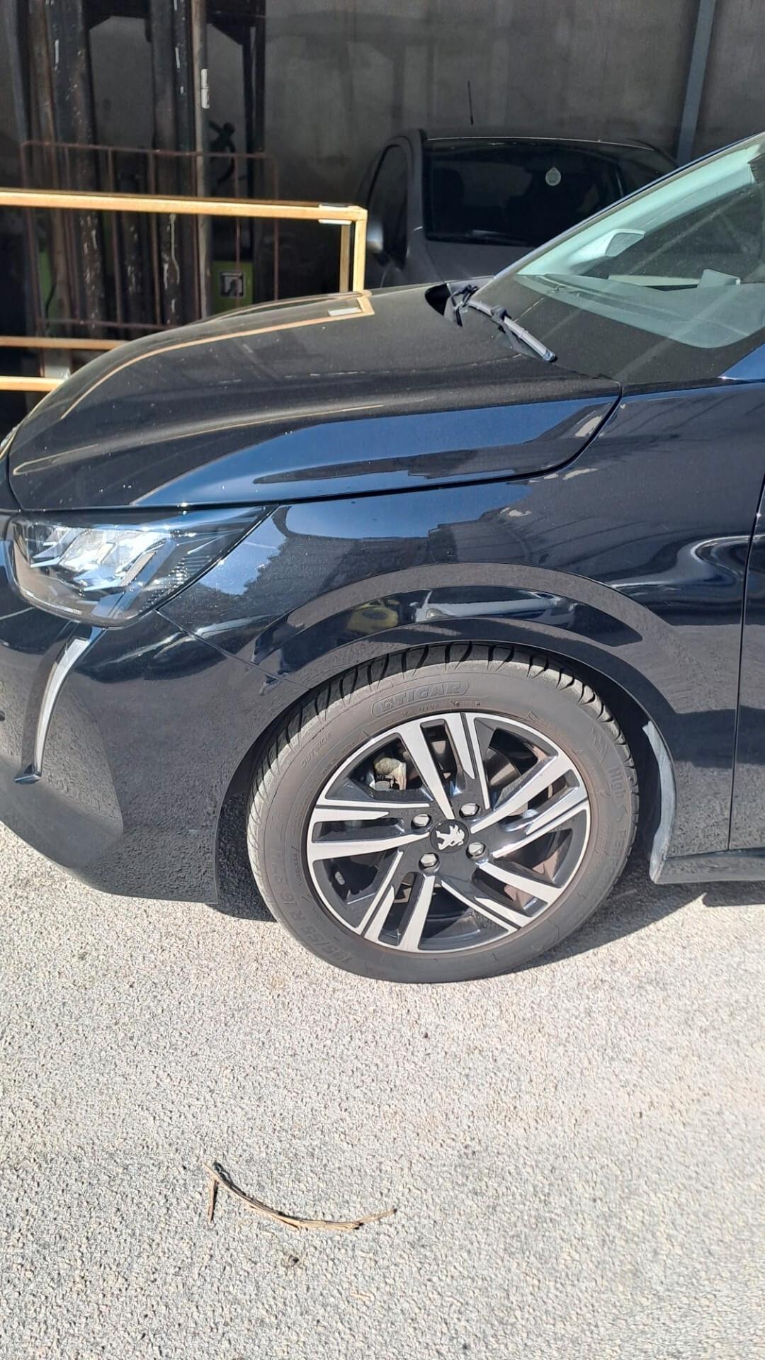 Peugeot 208 75CV PERFETTA PER NEOPATENTATI!
