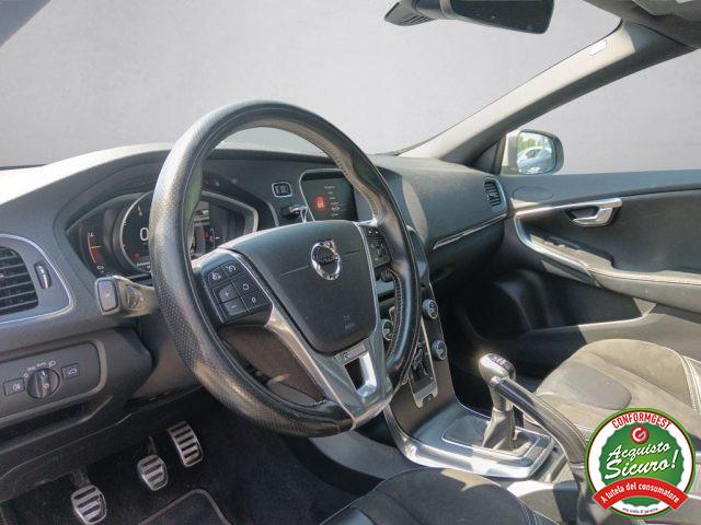 VOLVO V40 D2 R-design Led Navi