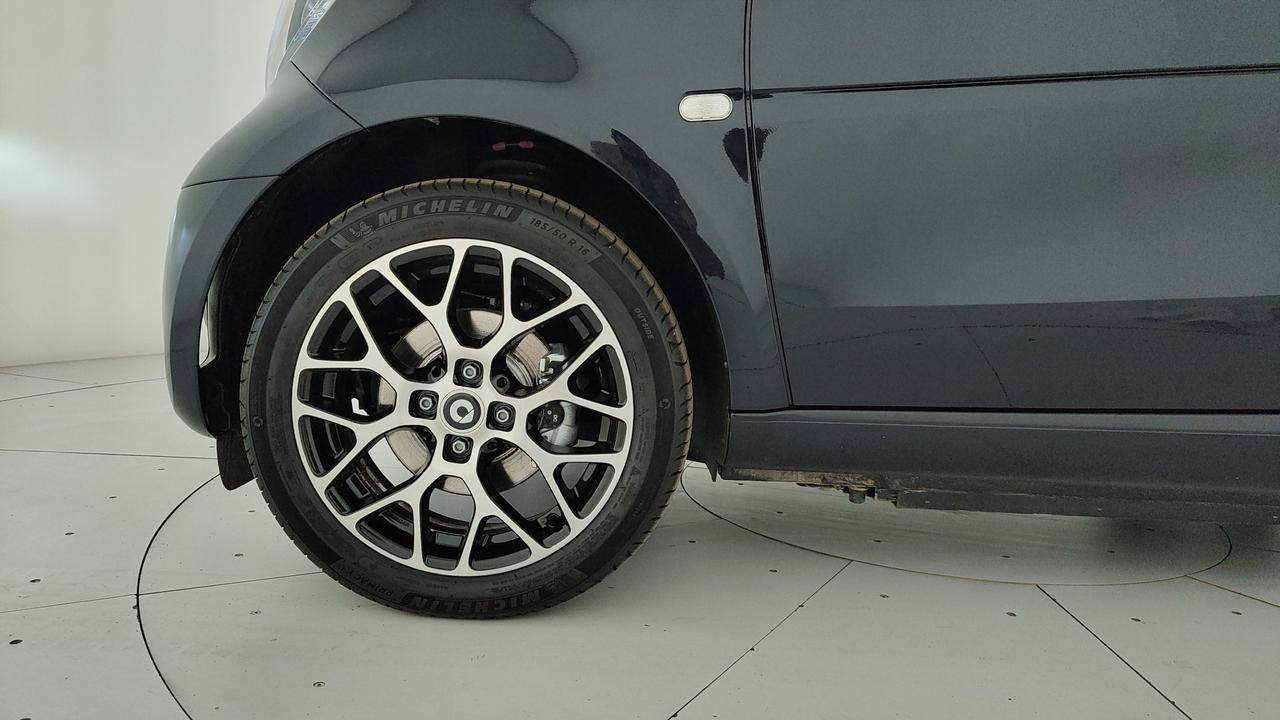 SMART Fortwo Cabrio eq suitered 22kW