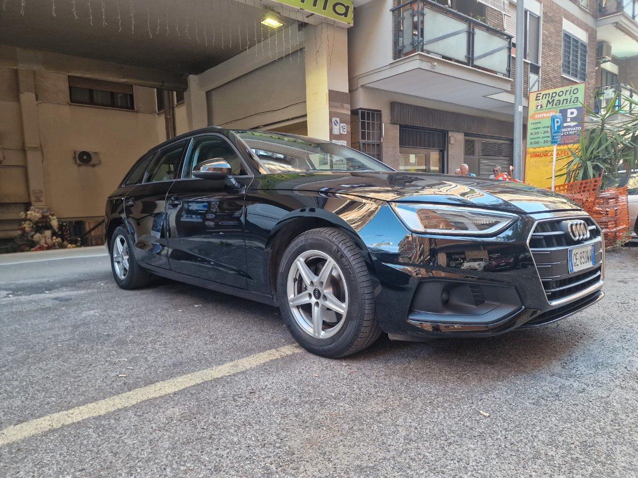 Audi A4 Avant 35 2.0 tdi mhev Business Advanced 163cv s-tronic
