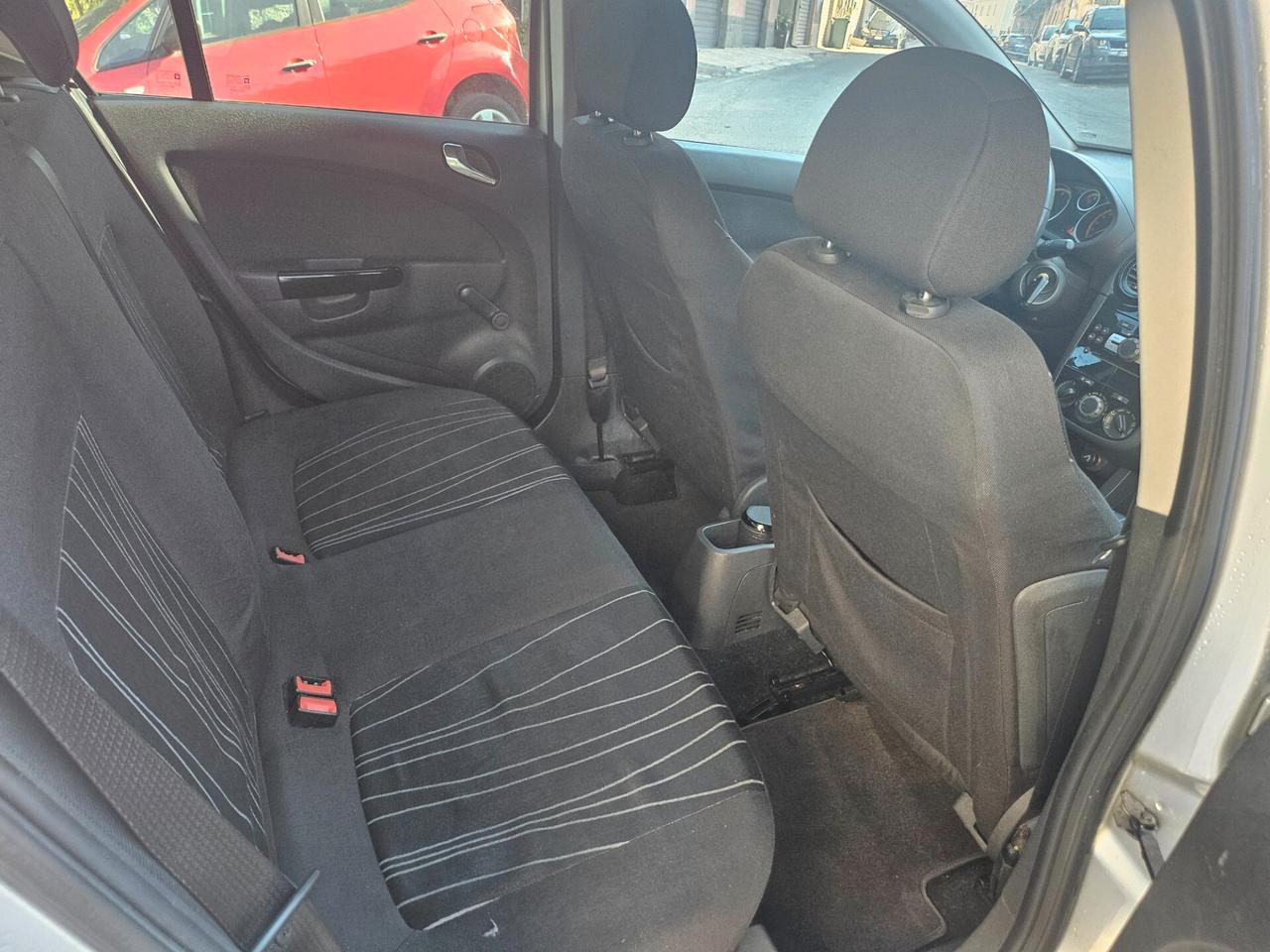 Opel Corsa 1.3 CDTI 75CV 143.000km 2011