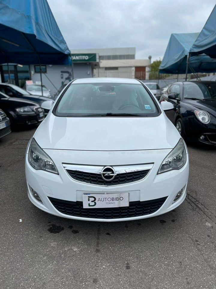 Opel Astra 1.4 16V Twinport 5 porte Enjoy