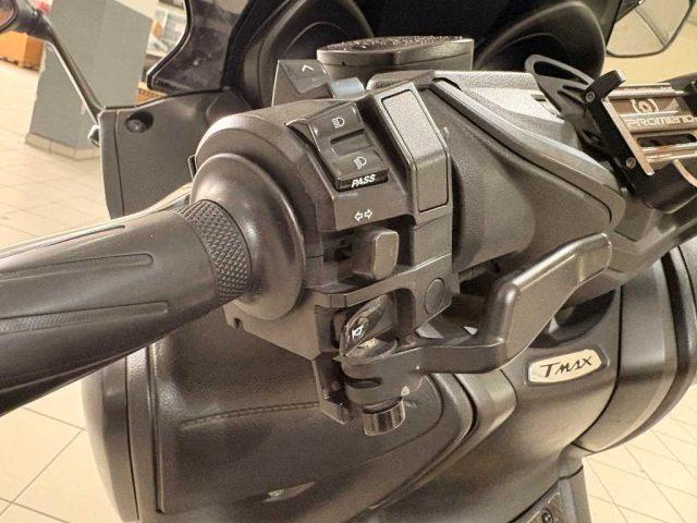 YAMAHA T Max YAMAHA - 560 E