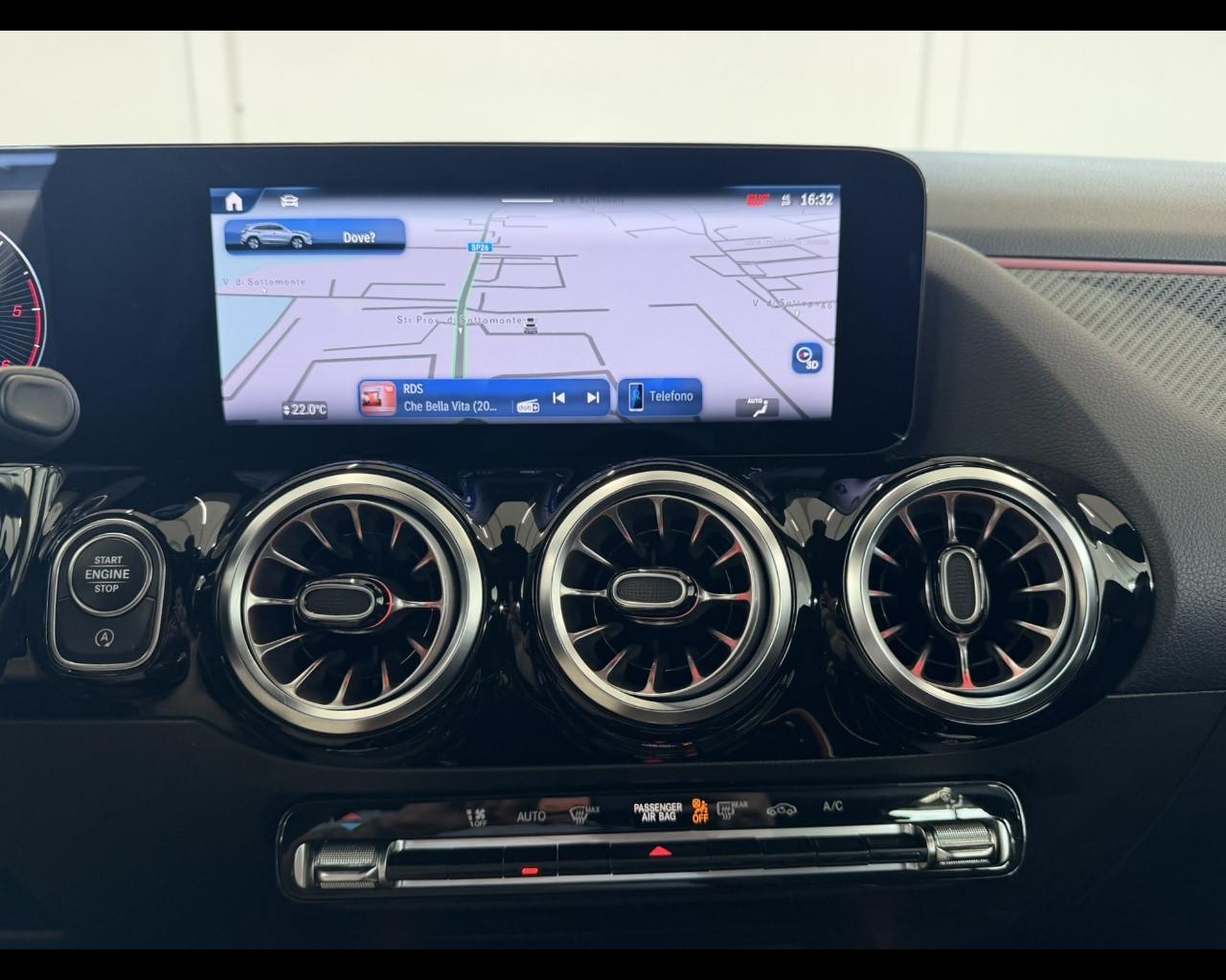 Mercedes-Benz GLA (H247) - GLA 200 d Automatic 4Matic AMG Line Premium