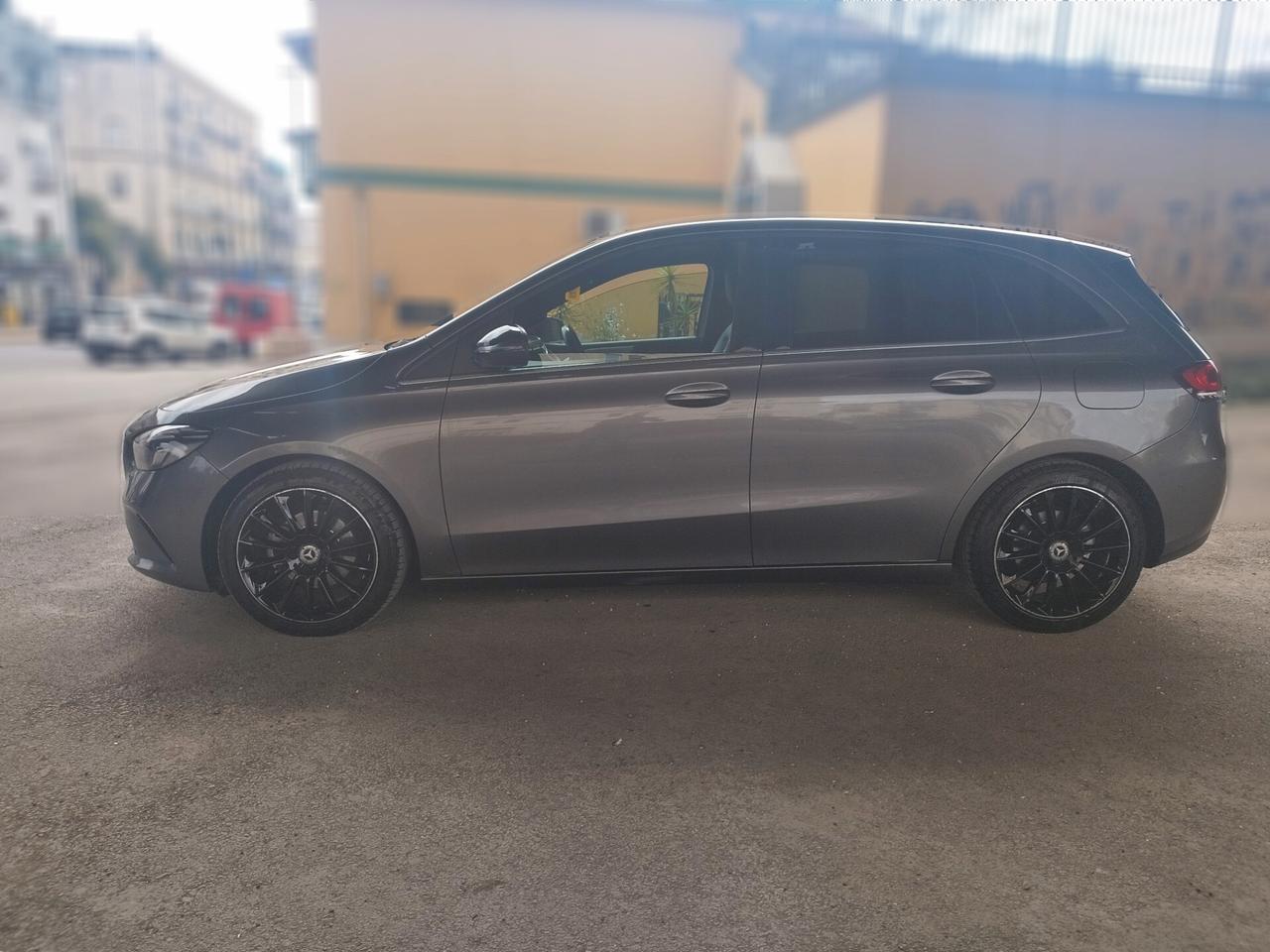 Mercedes-benz B 180 Classe 180D AUTOMATIC BUSINESS EXTRA