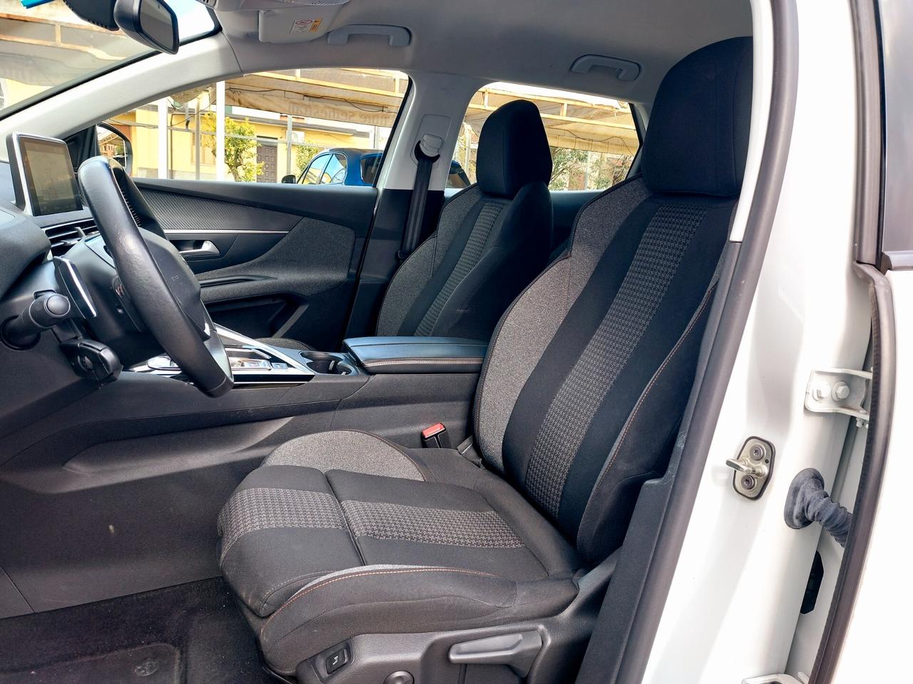 Peugeot 3008 1.5 130CV Business EAT8 Business-2020