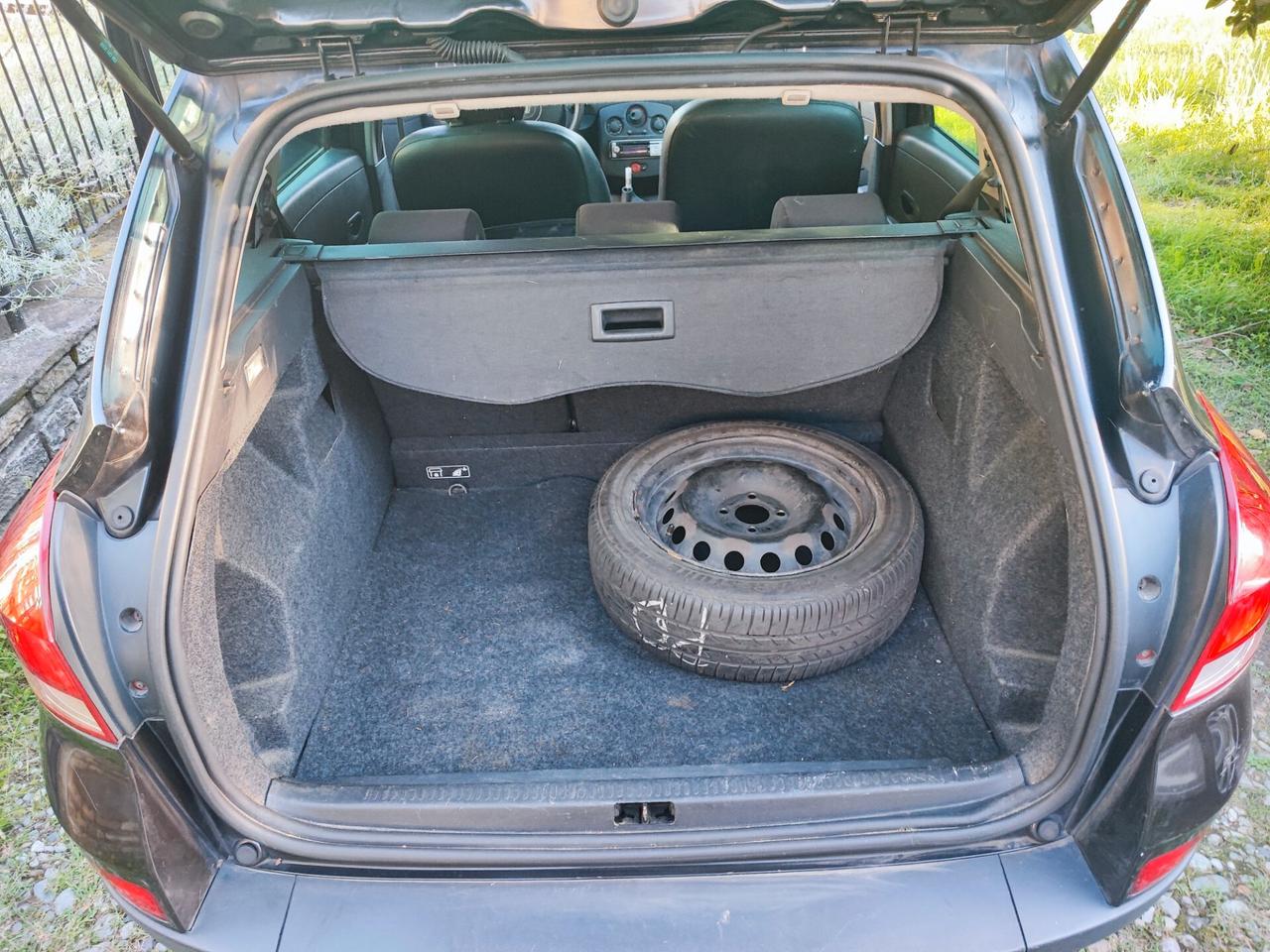 Renault Clio 1.2 SporTour Le Iene station wagon