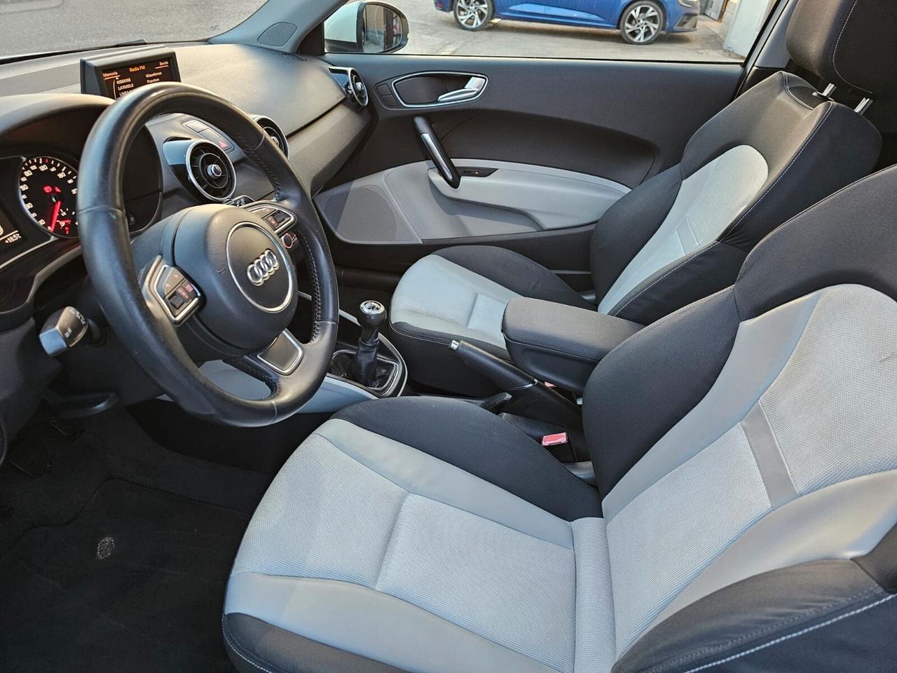 Audi A1 1.6 TDI 90cv Ambition*Tetto*Bi-Xeno*Led*Euro5*Neop