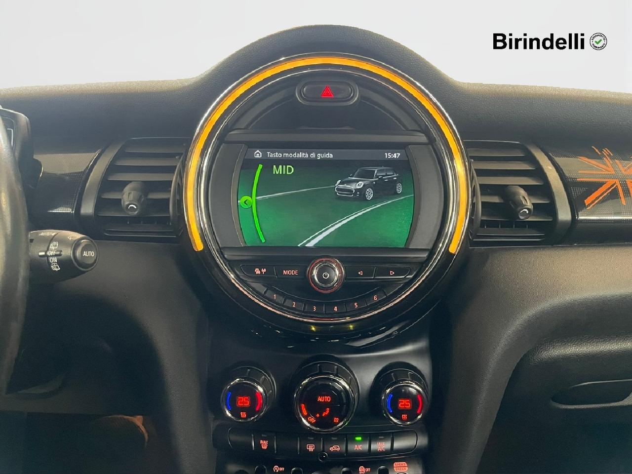 MINI Mini 5 porte (F55) - Mini 1.5 Cooper D Hype 5 porte