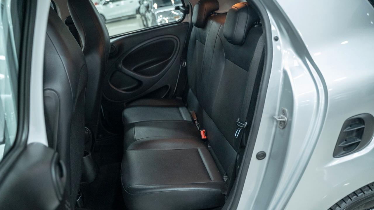 Smart ForFour 1.0 YOUNGSTER 71 CV TWINAMIC AUTO NAVI PELLE FULL