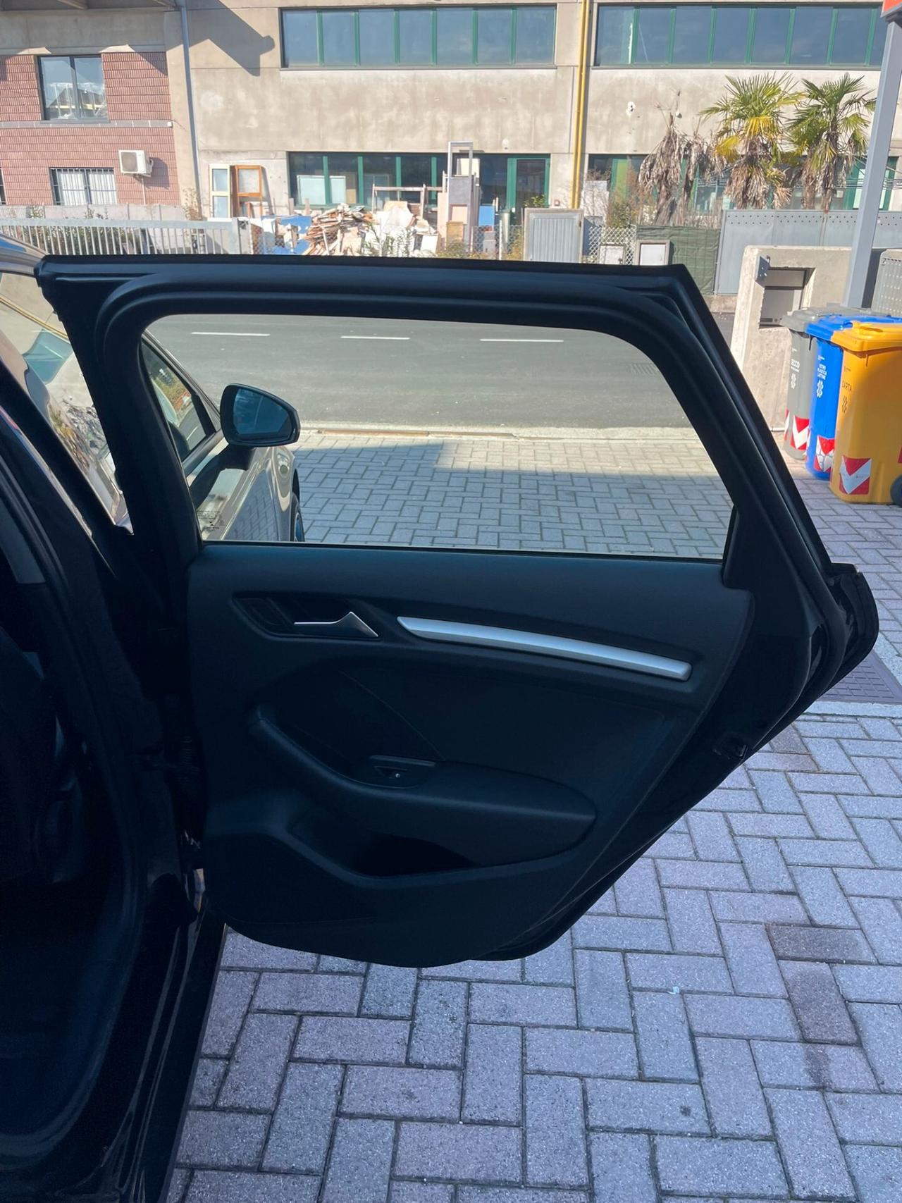 Audi A3 1.6 TDI 116 CV S tronic Sport ok neopatentati