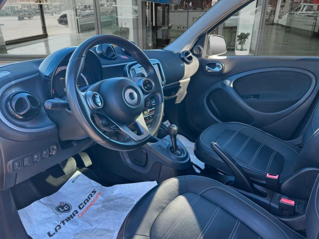 Smart Forfour 1.0 Youngster 71cv AUTOM E TETTO PANORAMICO