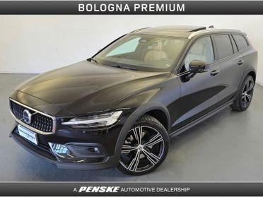 Volvo V60 Cross Country B5 AWD automatico Plus