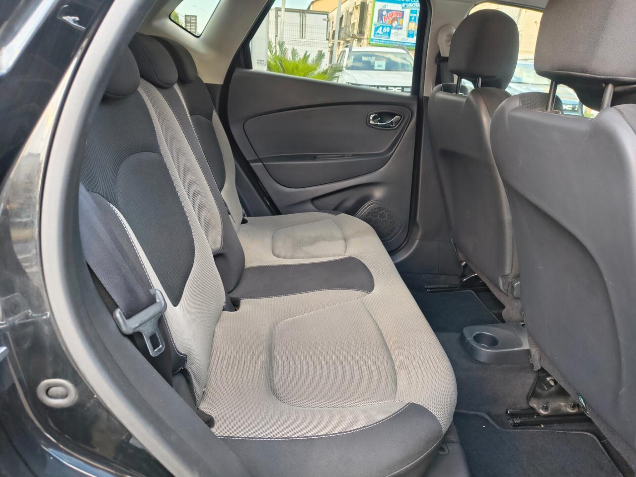RENAULT CAPTUR UNICOPROPRIETARIO BENZINA ANNO 2014