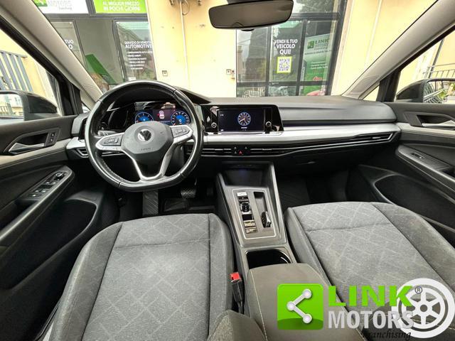 VOLKSWAGEN Golf 8 LIFE