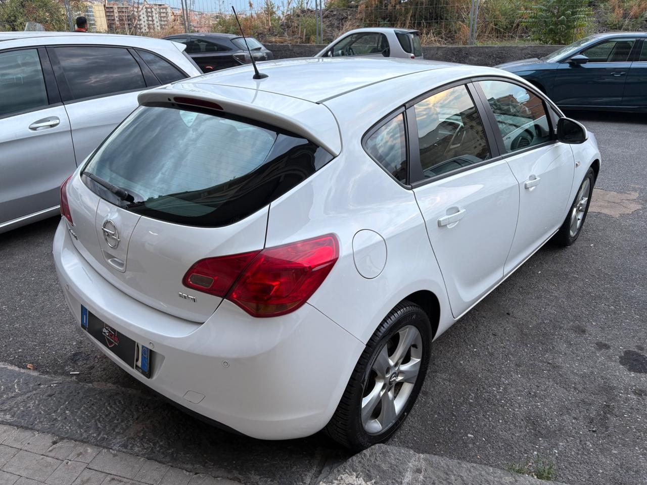 Opel Astra 1.7 CDTI 110CV 5 porte Cosmo