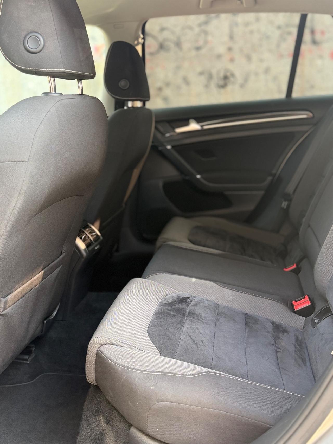 Volkswagen Golf 1.6 TDI DSG 5p. Highline ok neopatentati