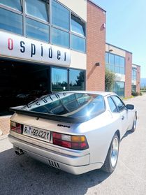Porsche 944