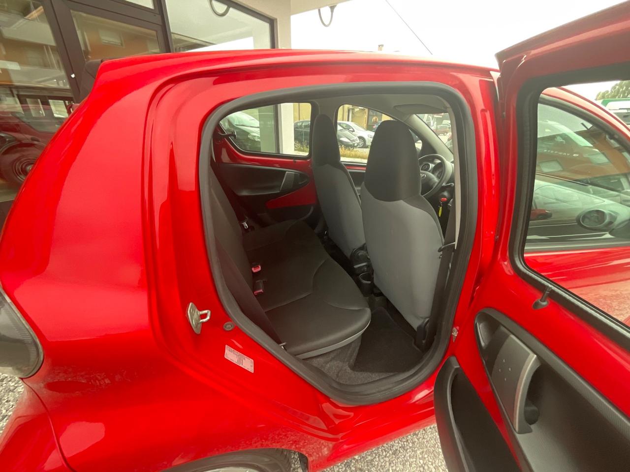 Toyota Aygo 1.0 12V VVT-i 5 porte Active Connect
