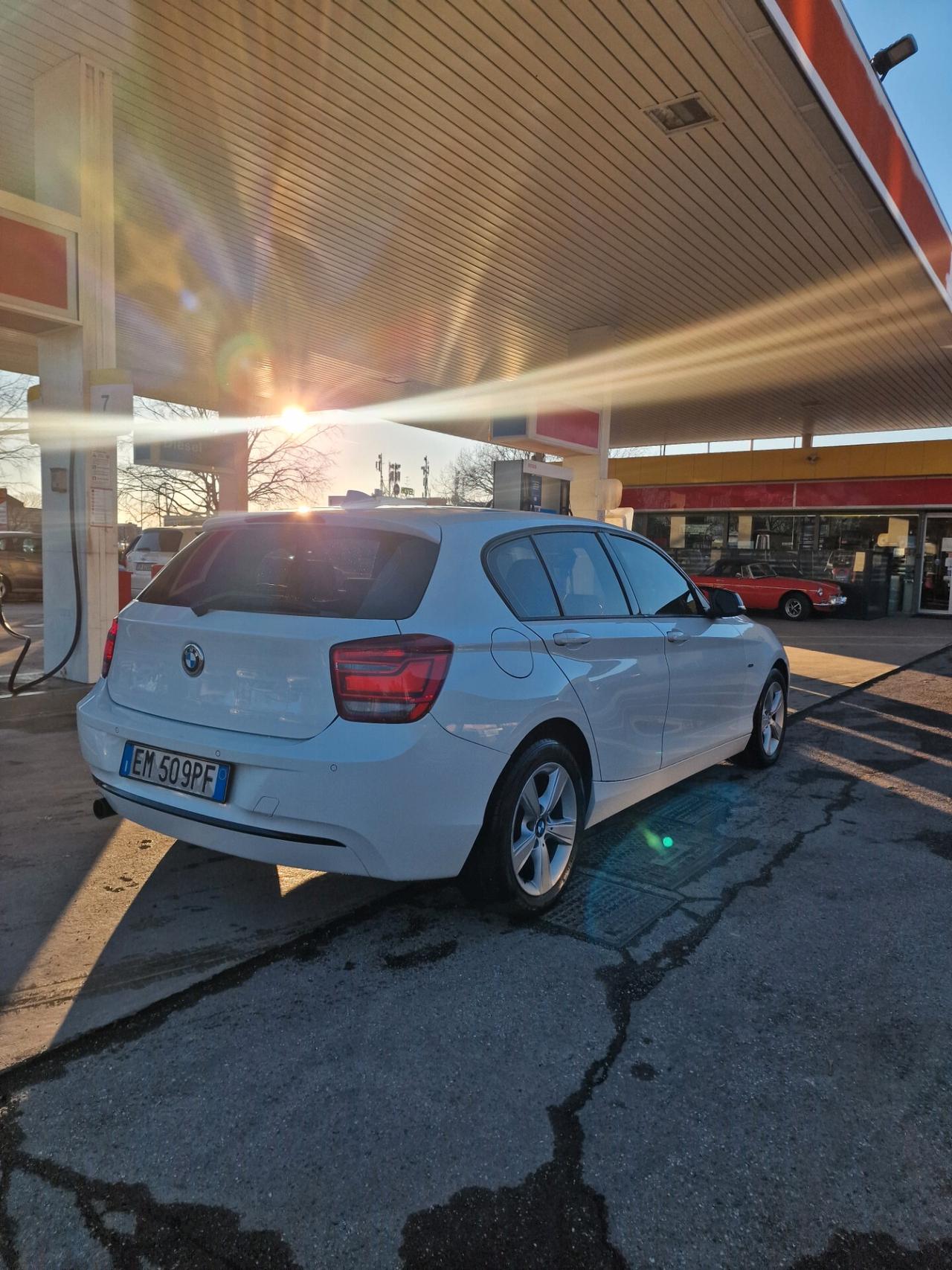 Bmw 118 118d 5p. Msport