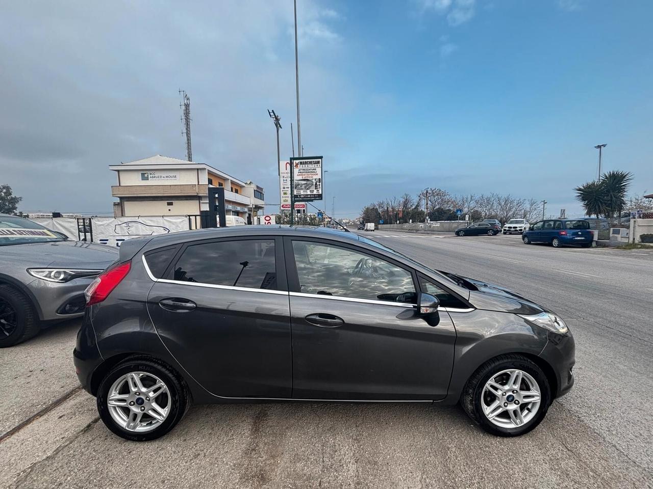 Ford Fiesta 1.5 TDCi 75CV 5 porte Titanium