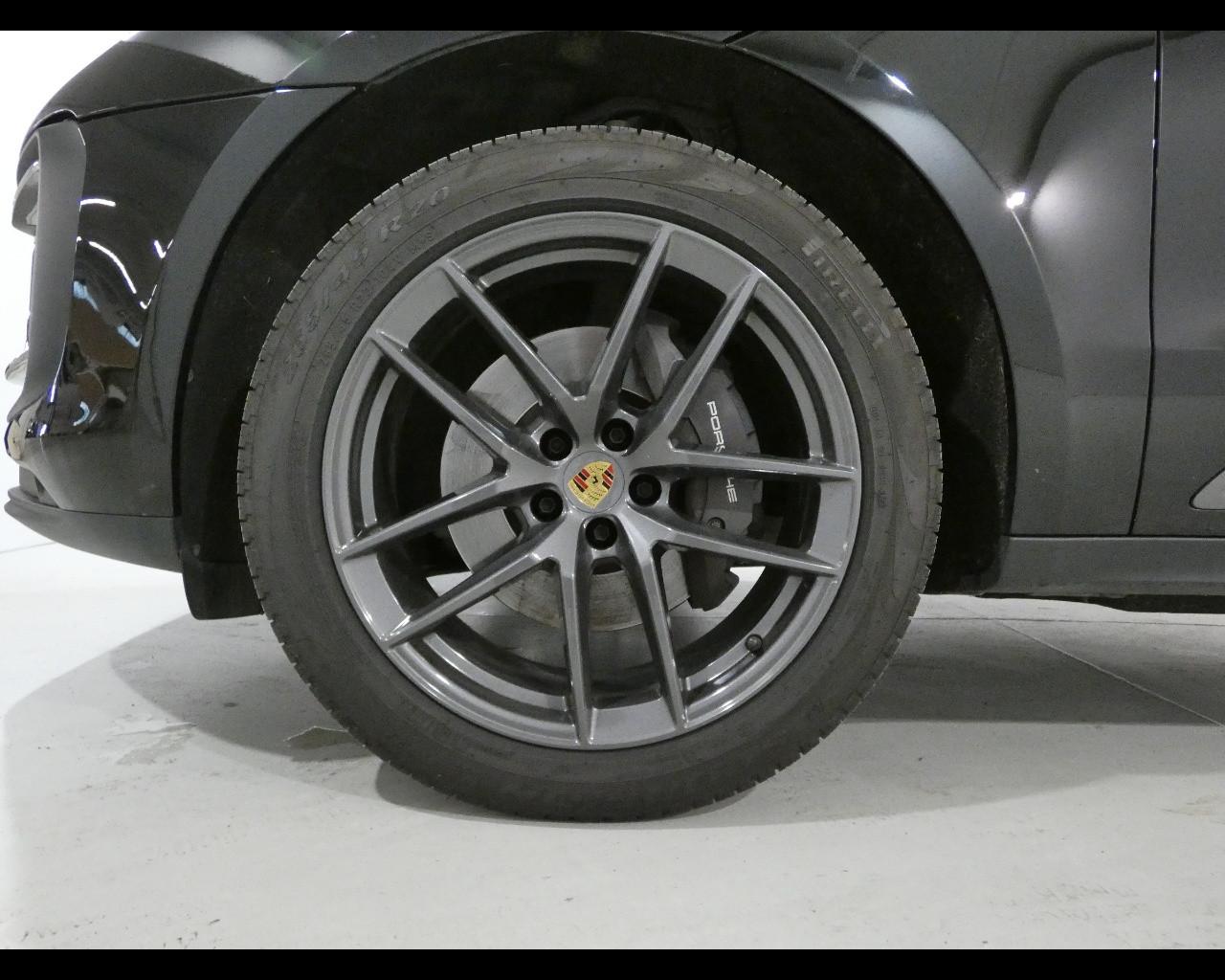 PORSCHE Macan - 2.0 T