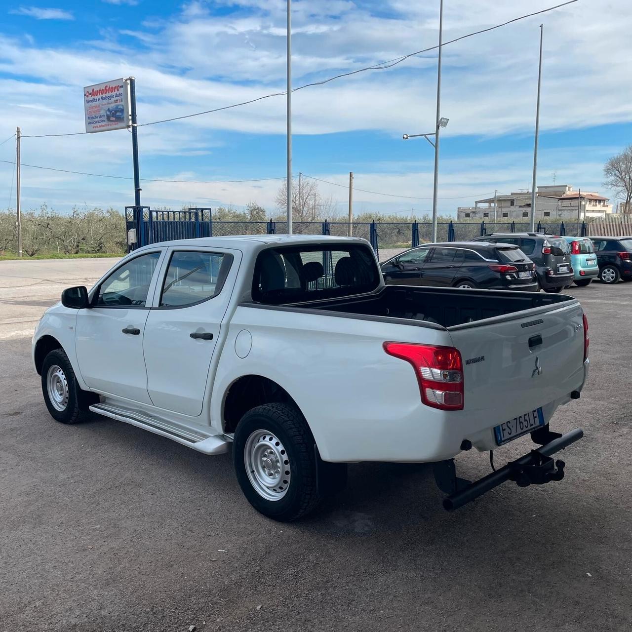 Mitsubishi L200 2.4 DI-D/154CV Double Cab Invite