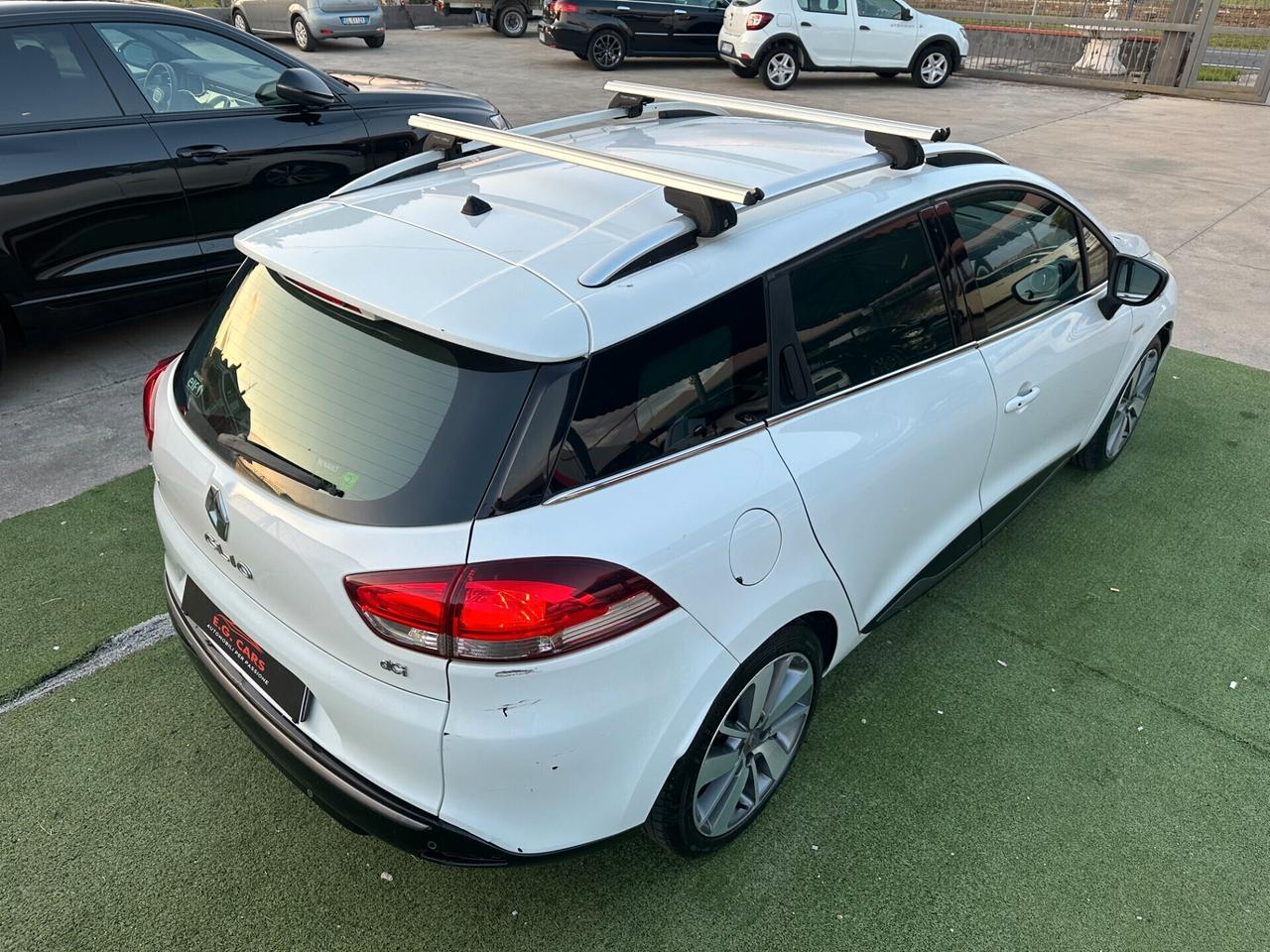 Renault Clio SPORTER*1.5DCI*COSTUME NATIONAL*90CV*NAVI*KAMERA*