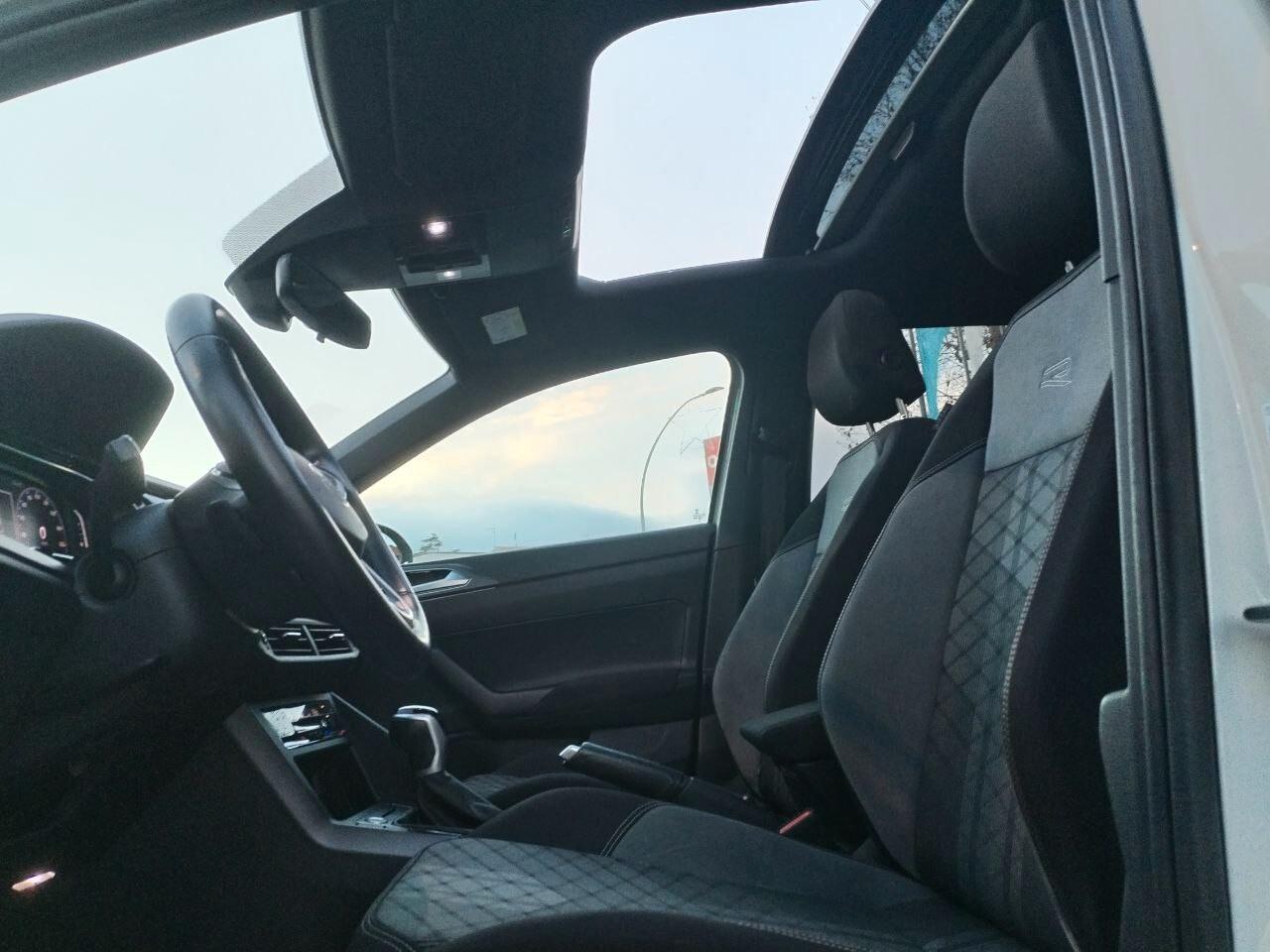 Volkswagen Taigo 1.0 TSI 110 CV DSG R-Line