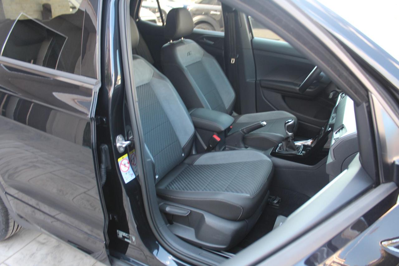 Volkswagen T-Cross 1.0 TSI 110 CV Sport
