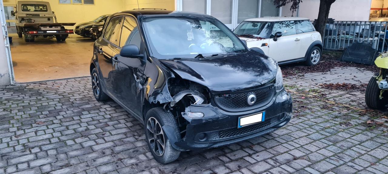 Smart ForFour 60 1.0 Black Passion