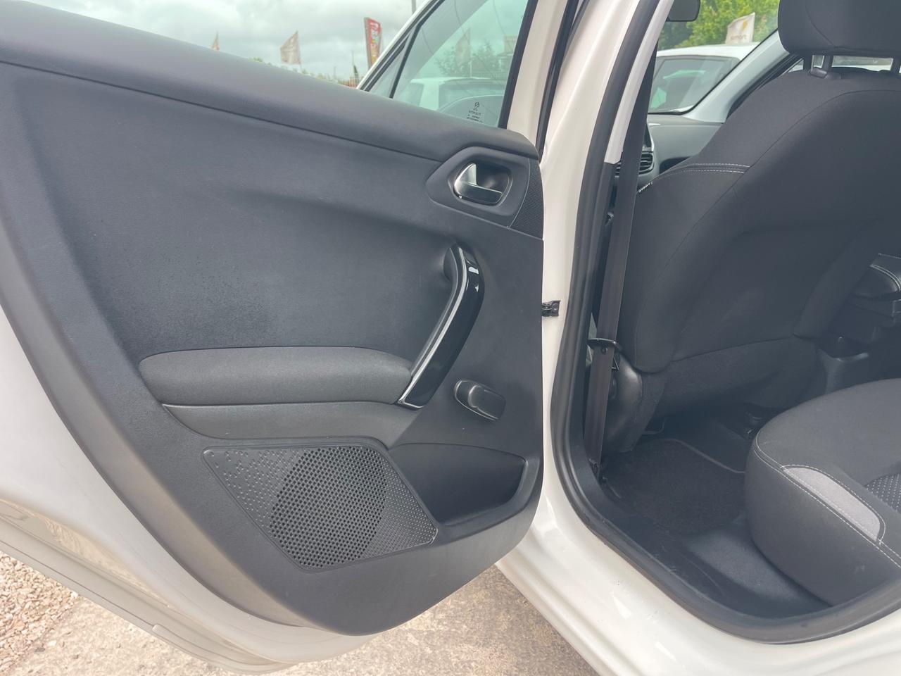 Peugeot 208 Active 1.4 HDI 68cv